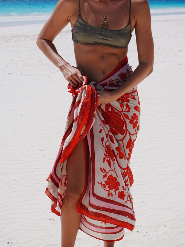 How To Wear Pareo