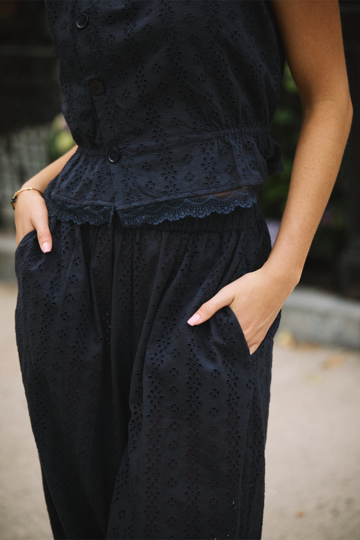 Ethen Balloon Pant Eyelet - Navy